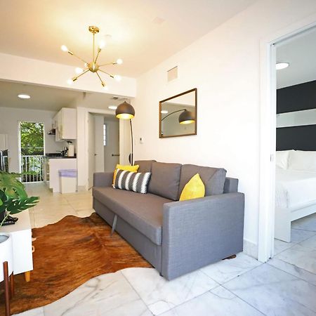 South Beach 2 Bedroom Family Pet Friendly Apartment With Free Parking On Premise マイアミビーチ エクステリア 写真
