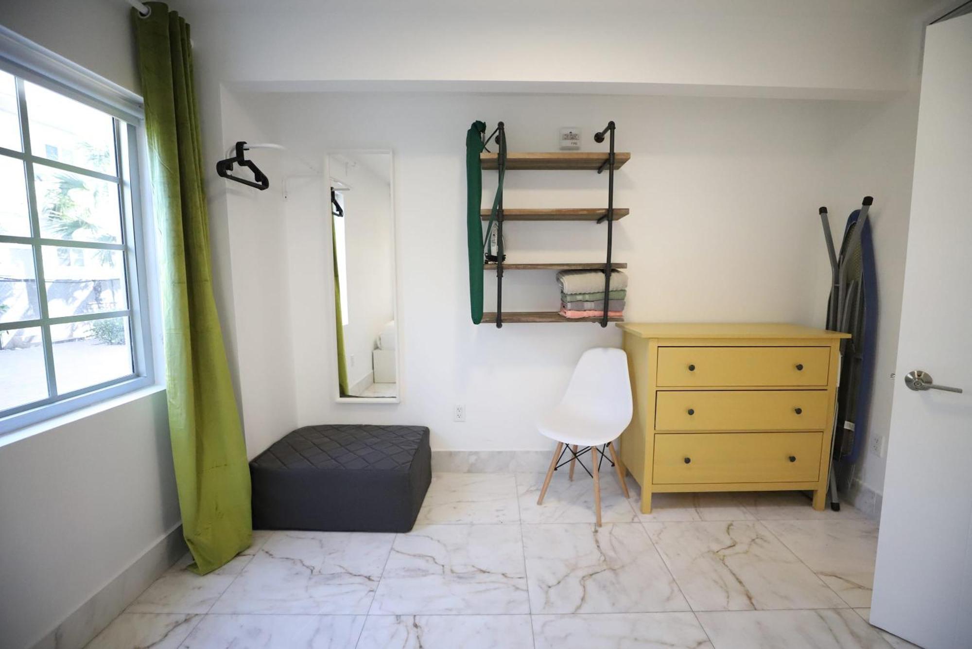 South Beach 2 Bedroom Family Pet Friendly Apartment With Free Parking On Premise マイアミビーチ エクステリア 写真