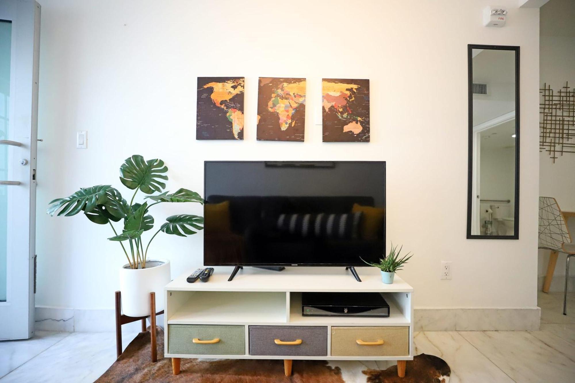 South Beach 2 Bedroom Family Pet Friendly Apartment With Free Parking On Premise マイアミビーチ エクステリア 写真