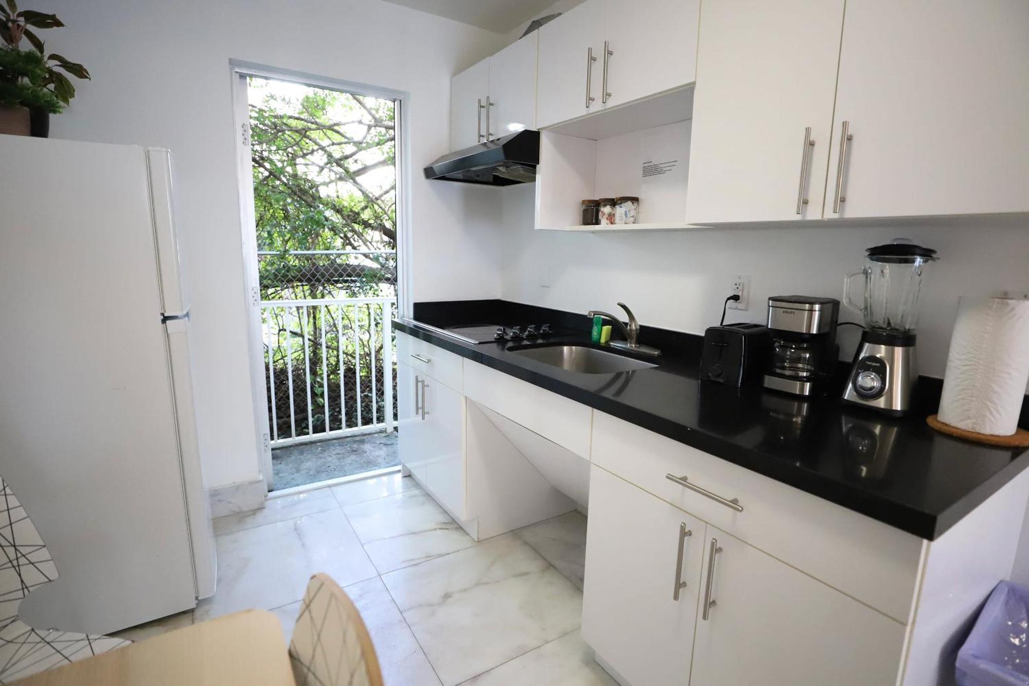 South Beach 2 Bedroom Family Pet Friendly Apartment With Free Parking On Premise マイアミビーチ エクステリア 写真