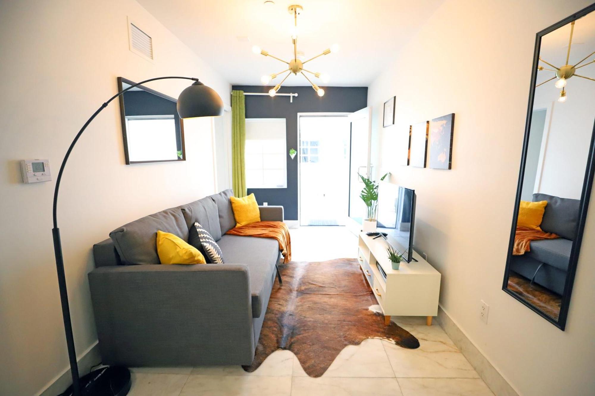South Beach 2 Bedroom Family Pet Friendly Apartment With Free Parking On Premise マイアミビーチ エクステリア 写真