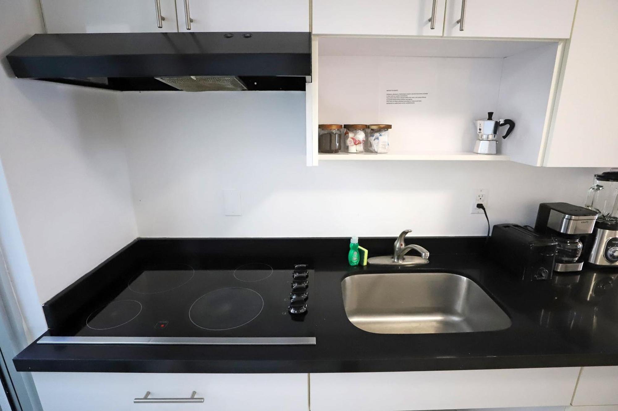 South Beach 2 Bedroom Family Pet Friendly Apartment With Free Parking On Premise マイアミビーチ エクステリア 写真