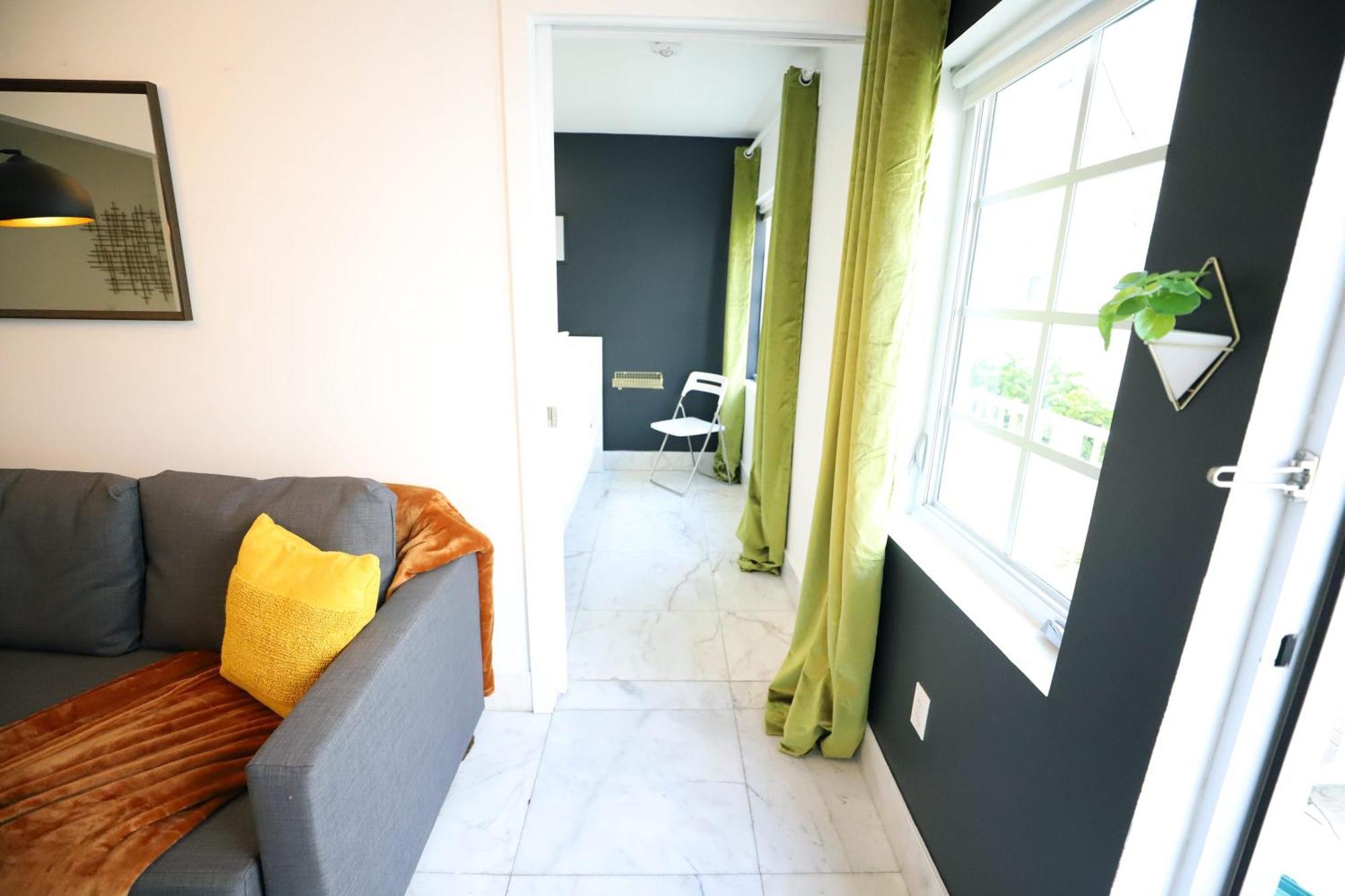 South Beach 2 Bedroom Family Pet Friendly Apartment With Free Parking On Premise マイアミビーチ エクステリア 写真