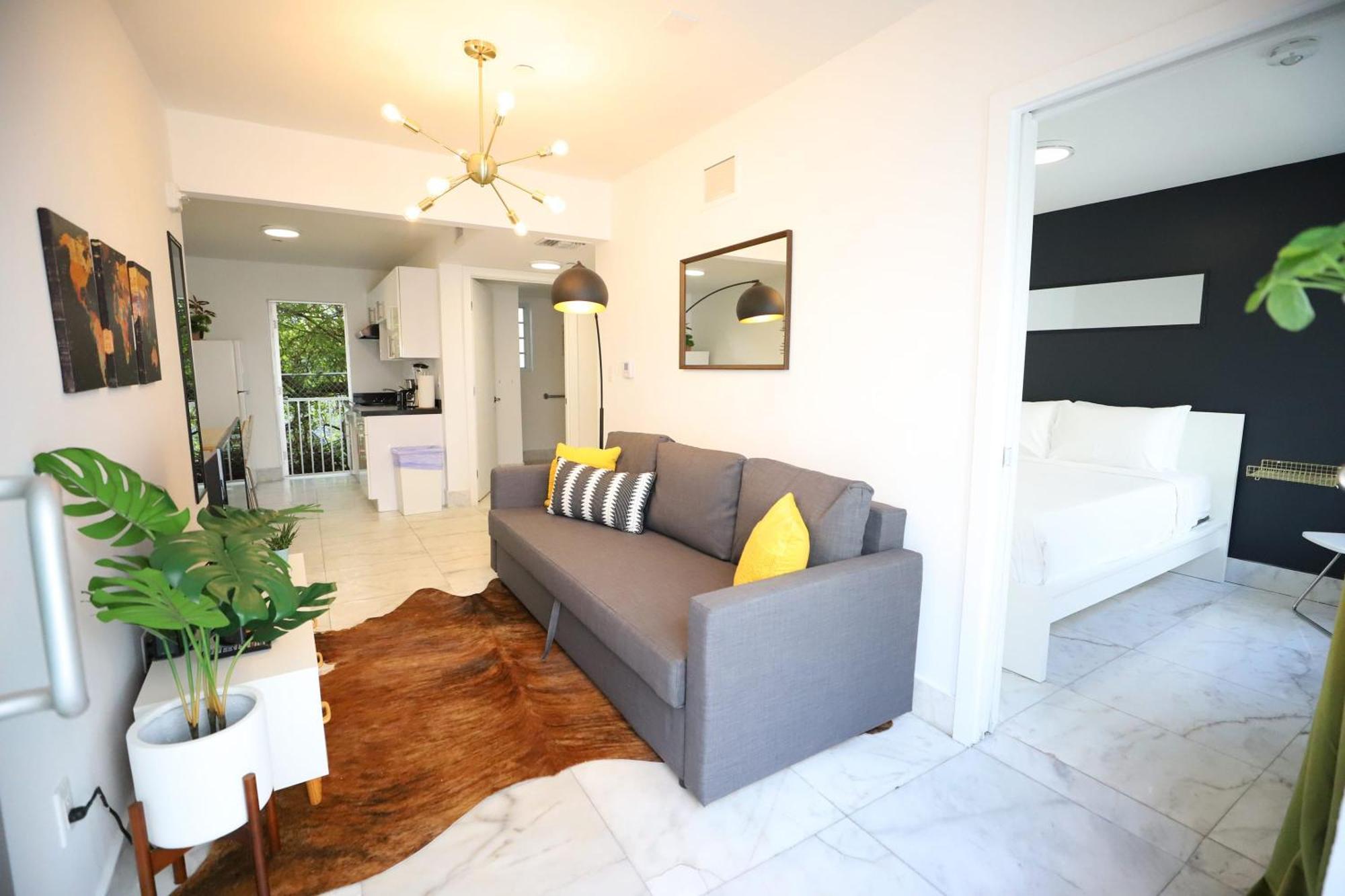 South Beach 2 Bedroom Family Pet Friendly Apartment With Free Parking On Premise マイアミビーチ エクステリア 写真