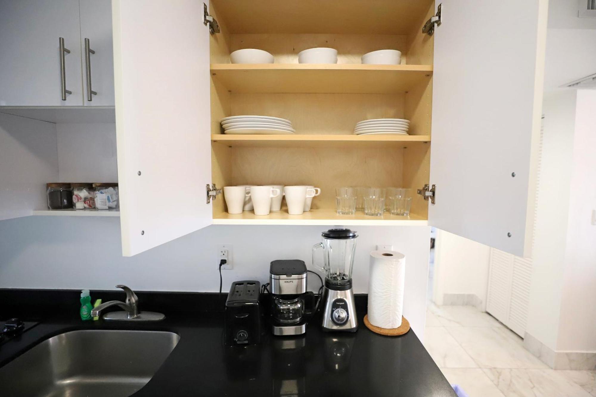 South Beach 2 Bedroom Family Pet Friendly Apartment With Free Parking On Premise マイアミビーチ エクステリア 写真