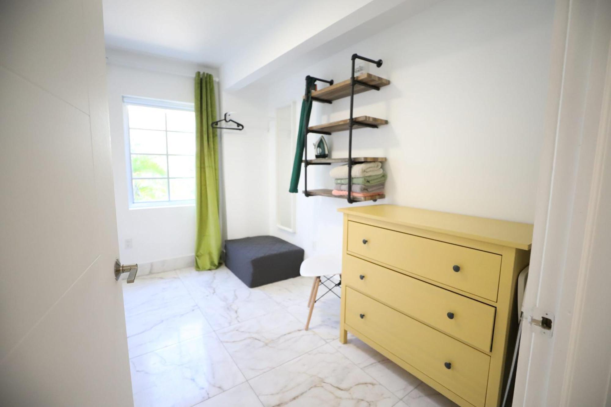 South Beach 2 Bedroom Family Pet Friendly Apartment With Free Parking On Premise マイアミビーチ エクステリア 写真