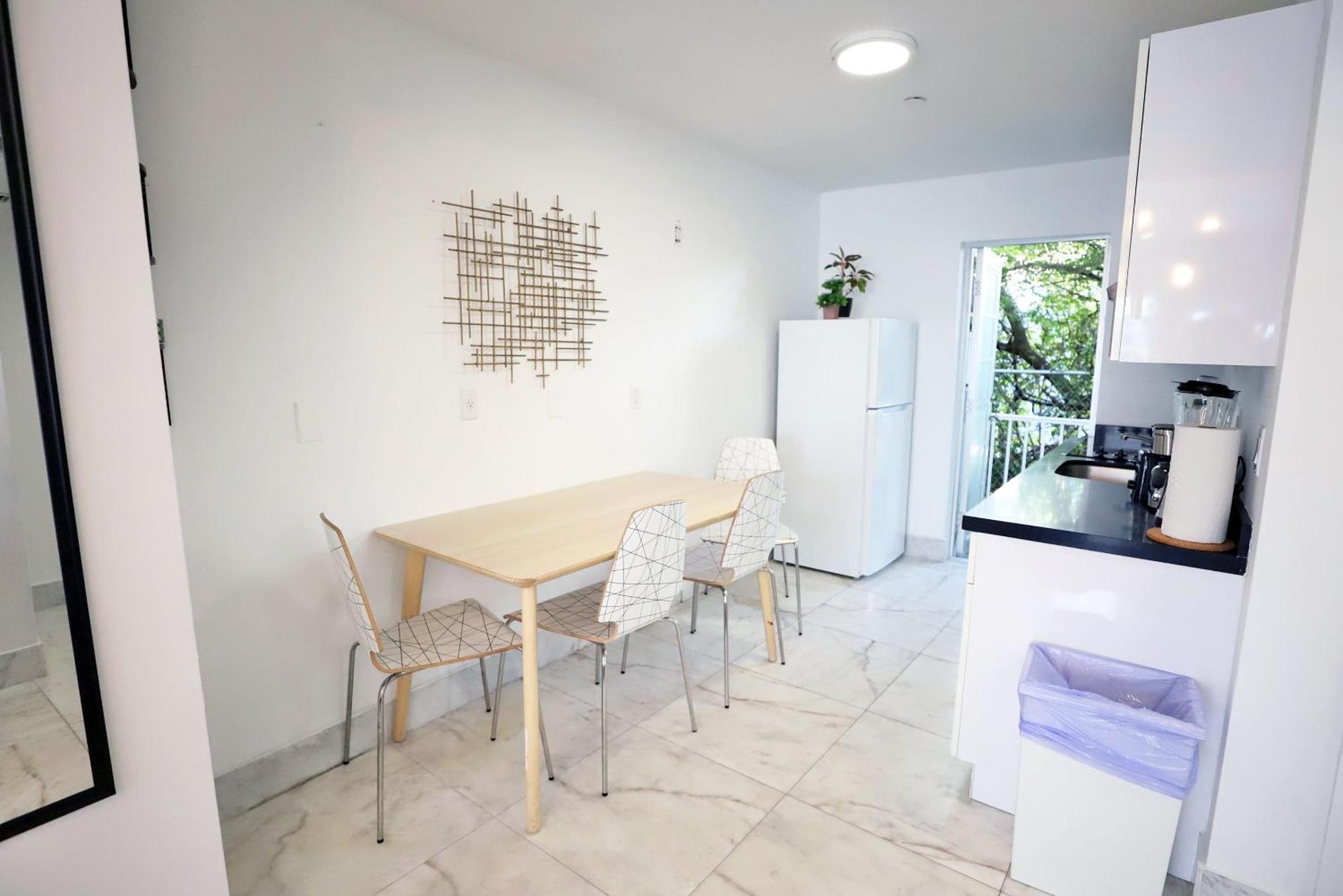 South Beach 2 Bedroom Family Pet Friendly Apartment With Free Parking On Premise マイアミビーチ エクステリア 写真