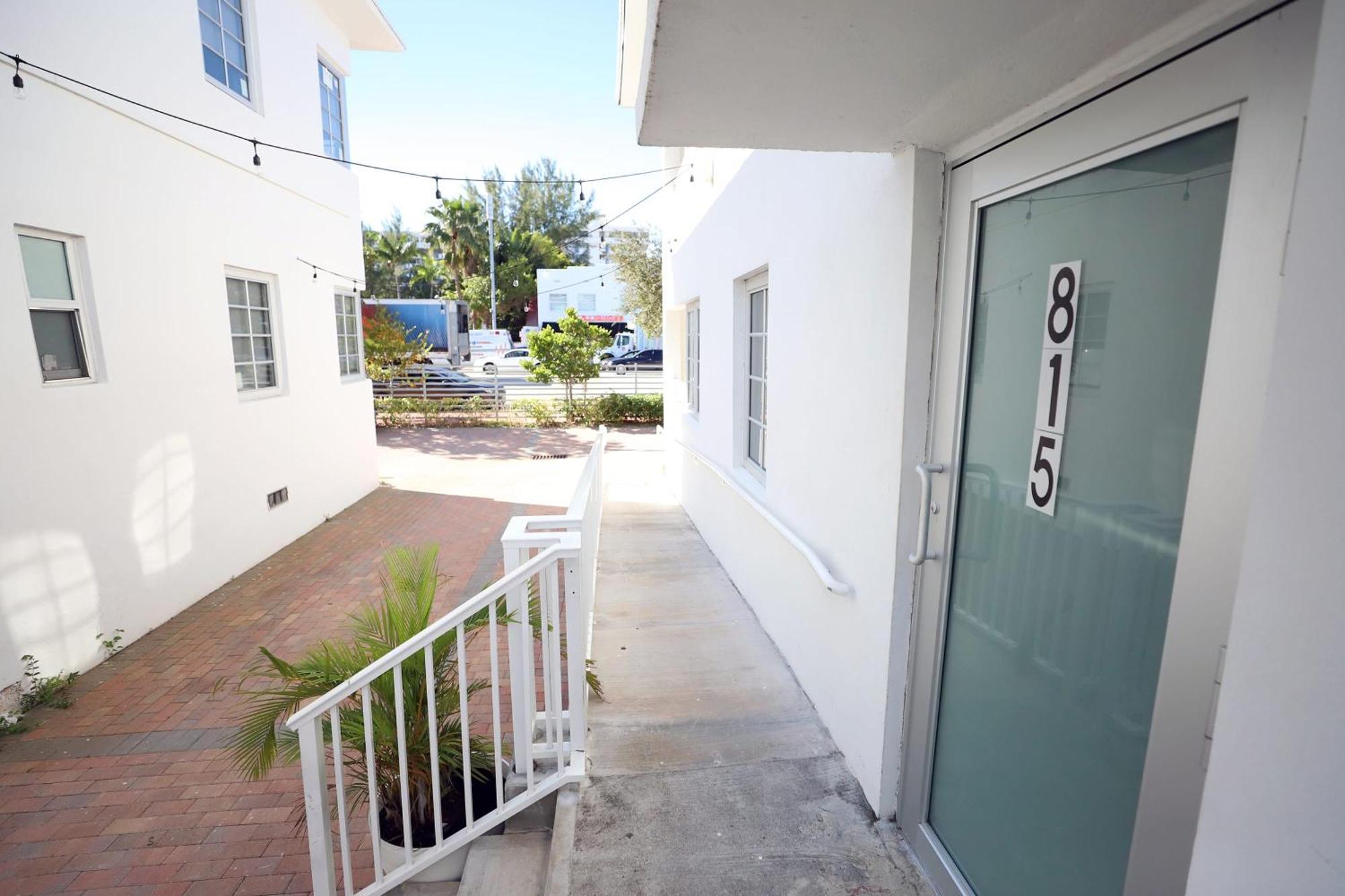 South Beach 2 Bedroom Family Pet Friendly Apartment With Free Parking On Premise マイアミビーチ エクステリア 写真