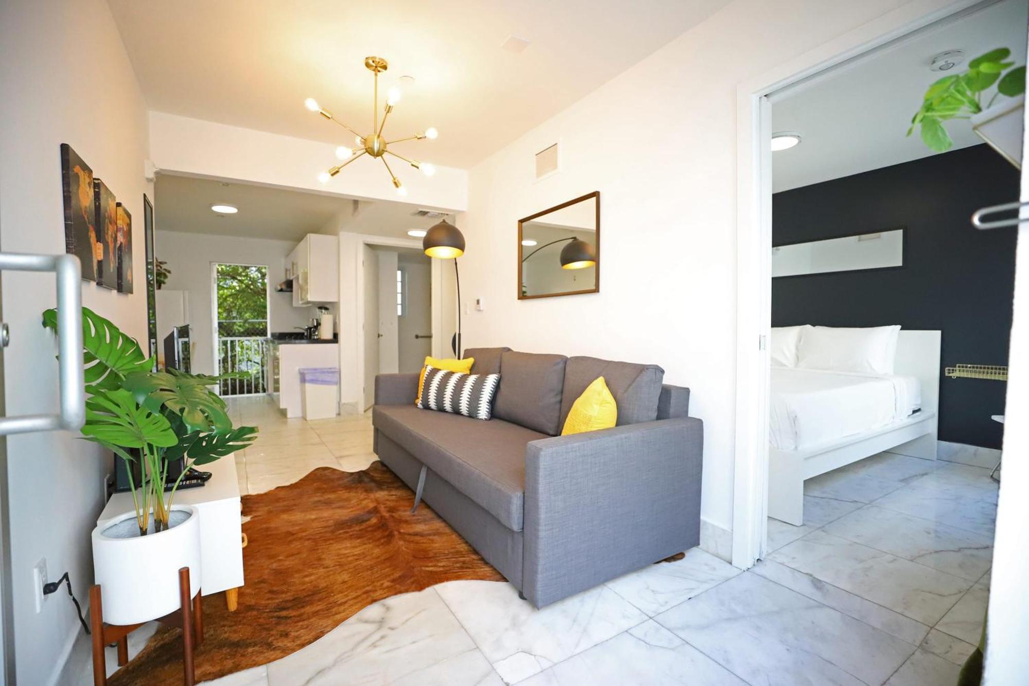 South Beach 2 Bedroom Family Pet Friendly Apartment With Free Parking On Premise マイアミビーチ エクステリア 写真
